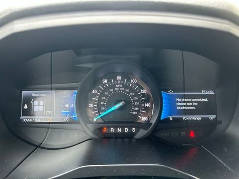 Used 2023 Ford Edge SE image 2