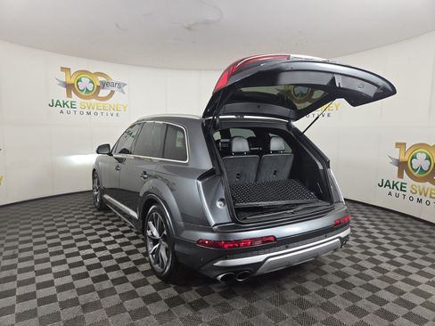 Used 2022 Audi SQ7 Premium Plus AWD/4WD image 34