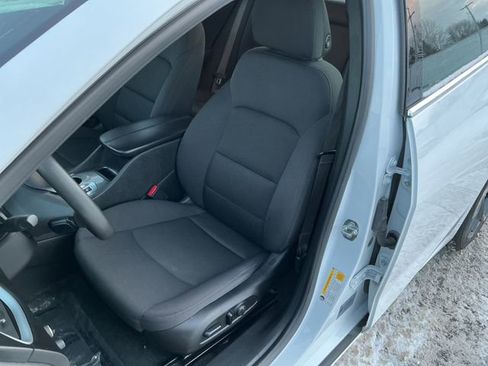 Used 2023 Chevrolet Malibu LT image 34