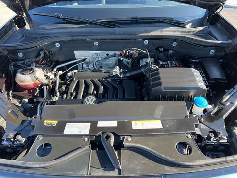 Used 2023 Volkswagen Atlas Cross Sport SE w/ Panoramic Sunroof Package image 12