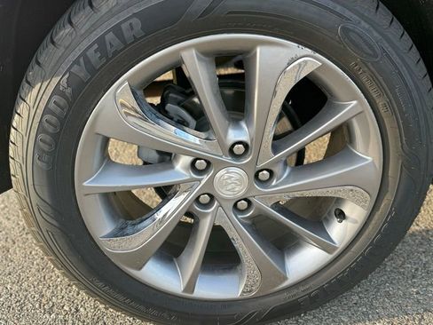 Used 2021 Buick Encore GX Essence w/ Advanced Technology Package image 6