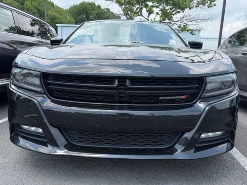 Used 2021 Dodge Charger SXT w/ Plus Group RWD image 2