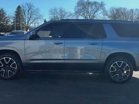 Certified 2022 Chevrolet Suburban RST image 5