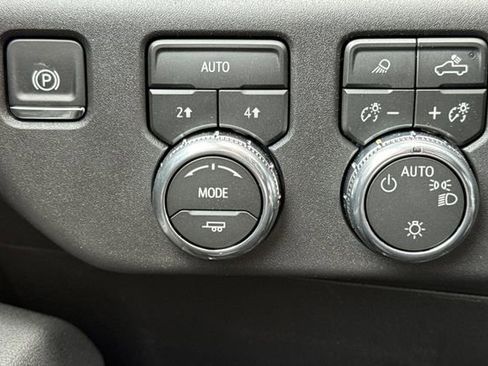 New 2026 GMC Sierra 1500 SLE AWD/4WD image 30