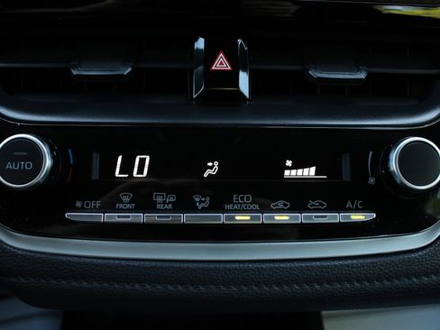 Used 2024 Toyota Corolla SE FWD image 36
