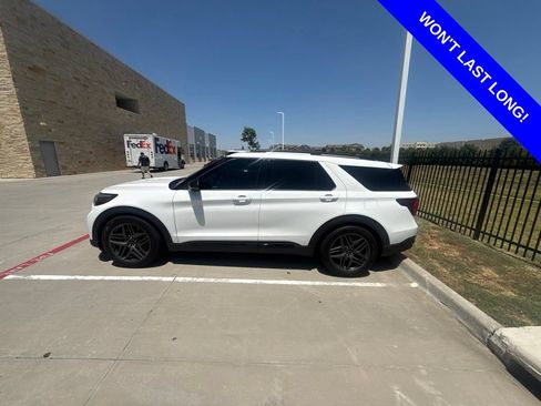 Used 2025 Ford Explorer ST w/ Sun And Sound Package AWD/4WD image 2