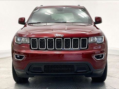 Used 2021 Jeep Grand Cherokee Laredo w/ Security & Convenience Group AWD/4WD image 3