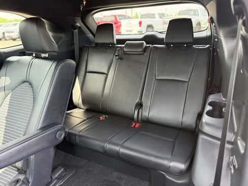 Used 2025 Toyota Highlander XSE AWD/4WD image 20