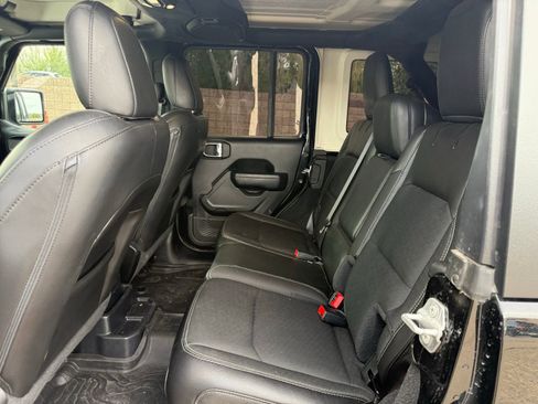 Used 2023 Jeep Wrangler Sport S image 10