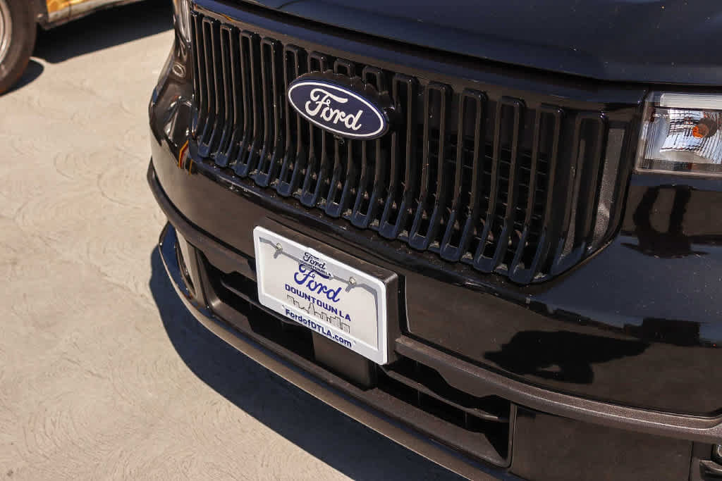 Used 2026 Ford Maverick Lobo AWD/4WD image 6