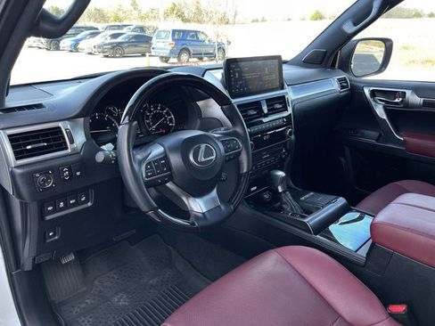 Used 2023 Lexus GX 460 Premium image 11