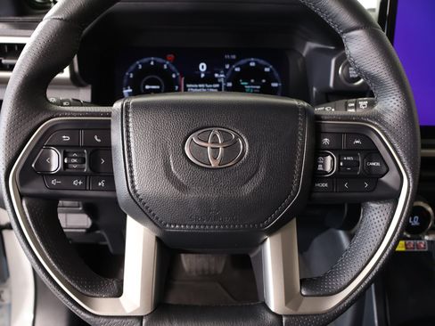 Used 2026 Toyota 4Runner Limited AWD/4WD image 3