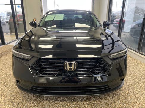 Used 2023 Honda Accord EX image 6