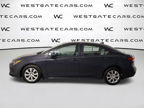 Used 2025 Toyota Corolla LE FWD image 5
