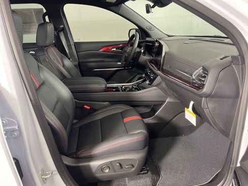 New 2026 Chevrolet Traverse RS image 12