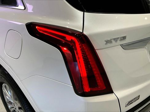 Used 2022 Cadillac XT5 Premium Luxury FWD image 22