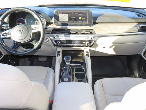 Used 2020 Kia Telluride EX image 11