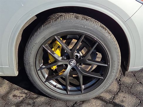 Used 2021 Alfa Romeo Stelvio Ti w/ Nero Edizione image 8