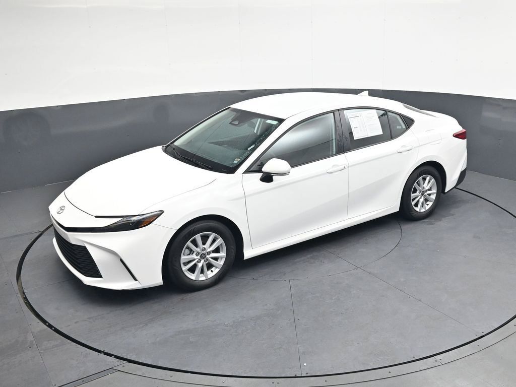 Used 2026 Toyota Camry LE FWD image 30