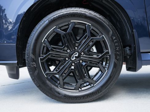 Certified 2026 INFINITI QX80 4WD w/ Sport Exterior Package image 29