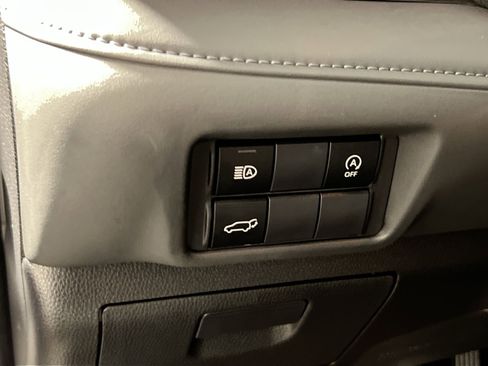 Used 2023 Toyota Highlander XSE image 32