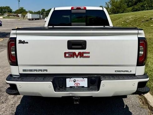 Used 2018 GMC Sierra 1500 Denali w/ Denali Ultimate Package AWD/4WD image 8