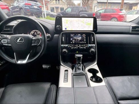 Used 2024 Lexus LX 600 F Sport image 15