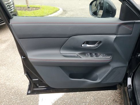 New 2026 Nissan Kicks SR image 15