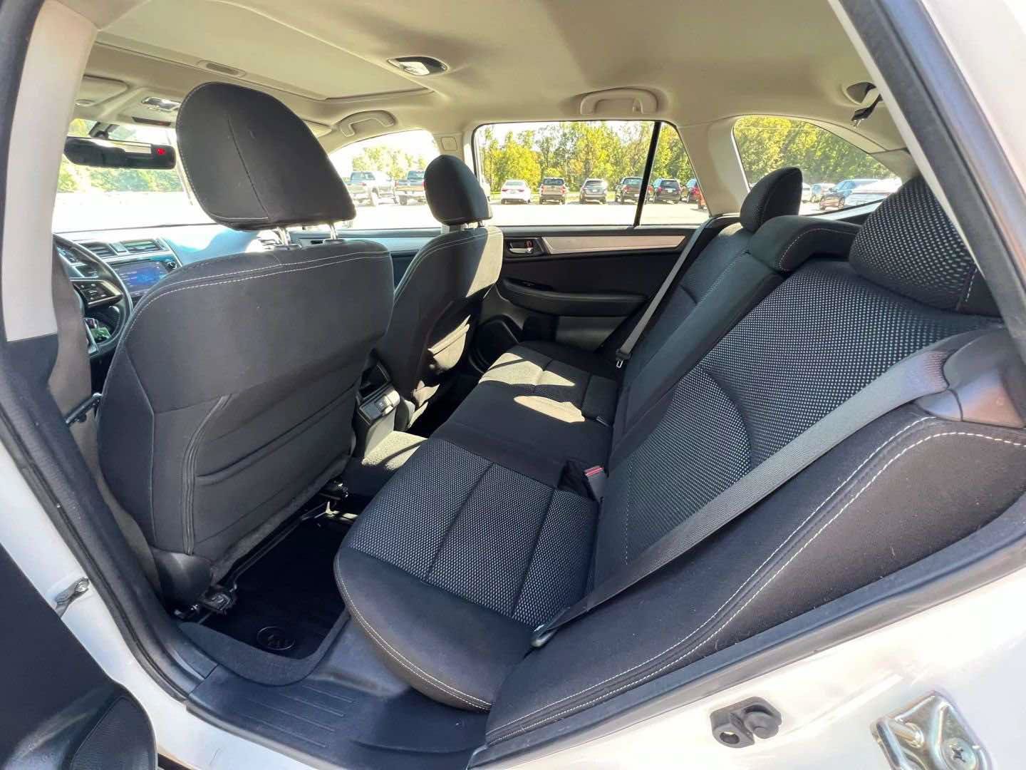 Used 2019 Subaru Outback 2.5i Premium w/ Popular Package #2 AWD/4WD image 14