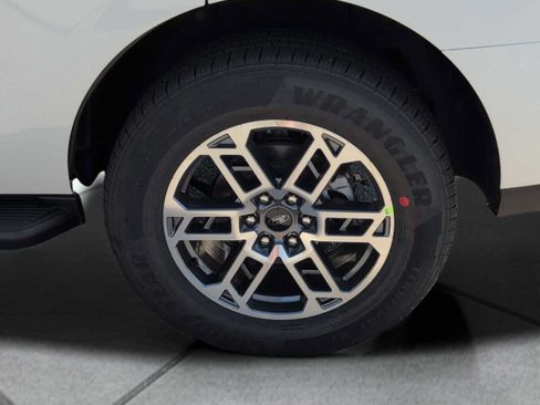 New 2026 Ford Expedition Active RWD image 12