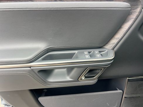 Used 2022 Rivian R1T Adventure image 11