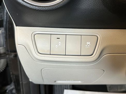 Used 2023 Kia Forte LXS w/ LXS Technology Package FWD image 18