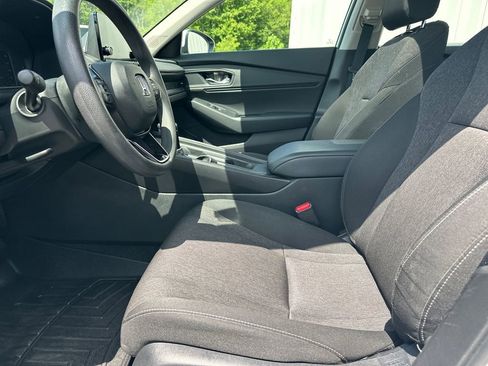 Used 2023 Honda Accord EX image 10