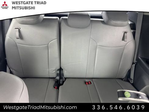 Used 2025 Toyota Sienna XLE FWD image 20