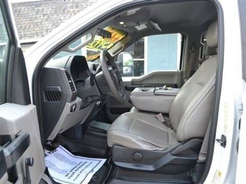 Used 2017 Ford F550 2WD Crew Cab Super Duty image 12