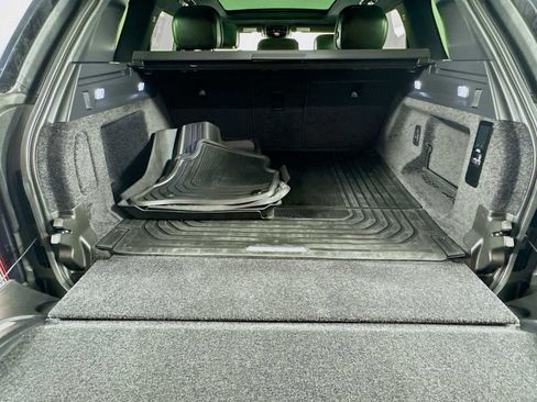 Used 2023 Land Rover Range Rover SE image 25