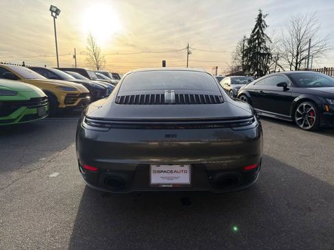 Used 2024 Porsche 911 Carrera image 4