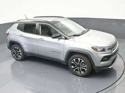 Used 2022 Jeep Compass Limited w/ Sun and Sound Group image 51