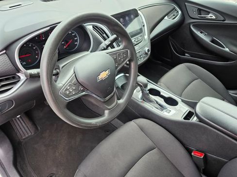 Used 2023 Chevrolet Malibu LT FWD image 16
