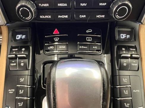 Used 2017 Porsche Cayenne S Platinum w/ Premium Package Plus (Pjy) AWD/4WD image 21
