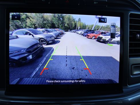 Used 2022 Ford F150 XLT w/ Equipment Group 302A High image 25