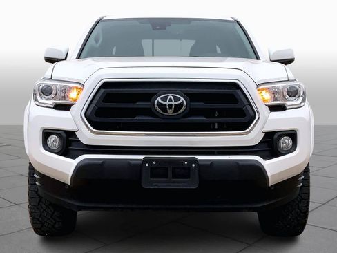 Used 2023 Toyota Tacoma SR5 RWD image 4