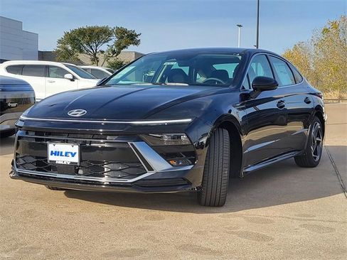New 2026 Hyundai Sonata SEL image 2