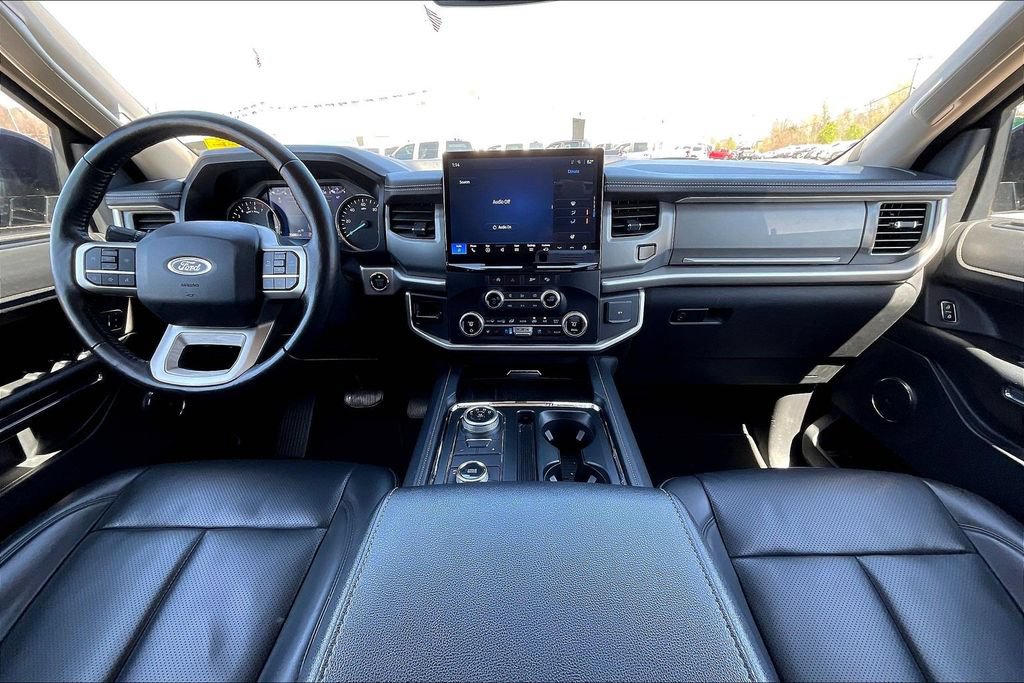 Used 2024 Ford Expedition Max XLT AWD/4WD image 5