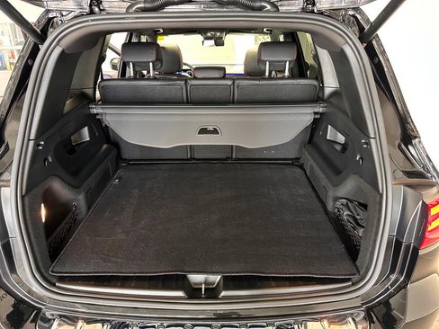 Used 2024 Mercedes-Benz GLB 250 4MATIC image 33