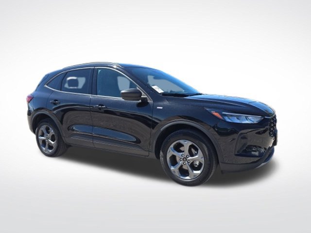 Used 2025 Ford Escape ST-Line AWD/4WD image 1