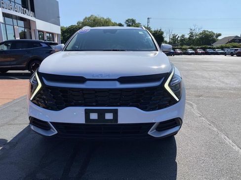 Used 2023 Kia Sportage EX AWD/4WD image 9