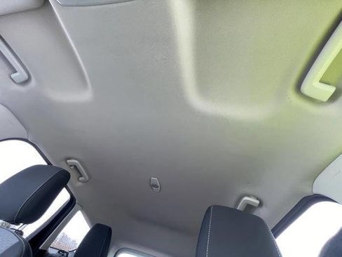 Used 2018 Ford Escape SE w/ SE Sync 3 Package image 32