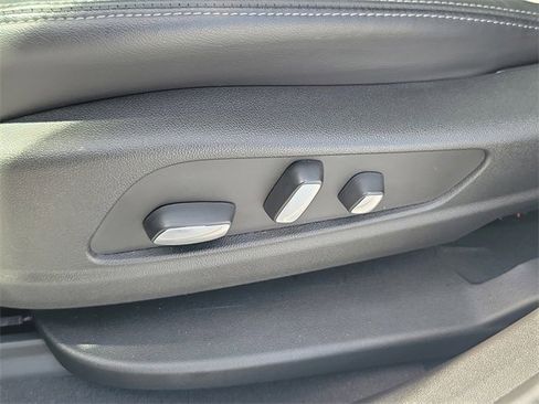 Certified 2024 Cadillac XT5 Premium Luxury w/ LPO, Premium Carpet Package image 18