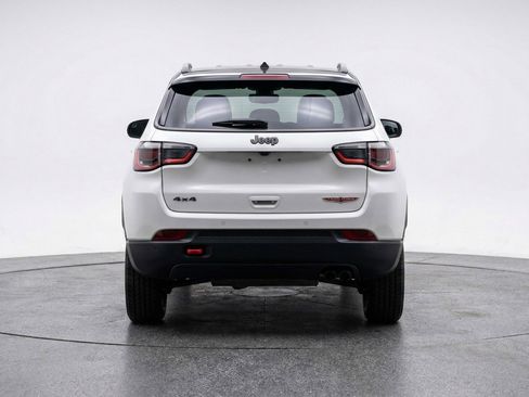 Used 2025 Jeep Compass Trailhawk AWD/4WD image 7